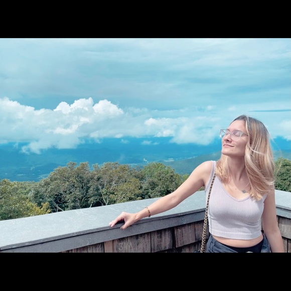 Meet your Posher, Kelly - Picture 5 of 5